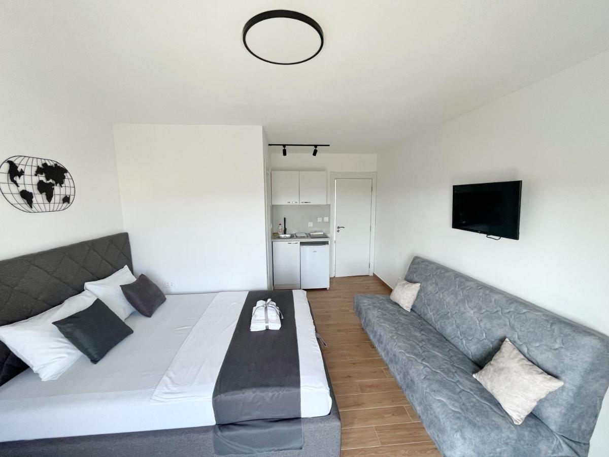 Lana Apartmani Бар Екстериор снимка
