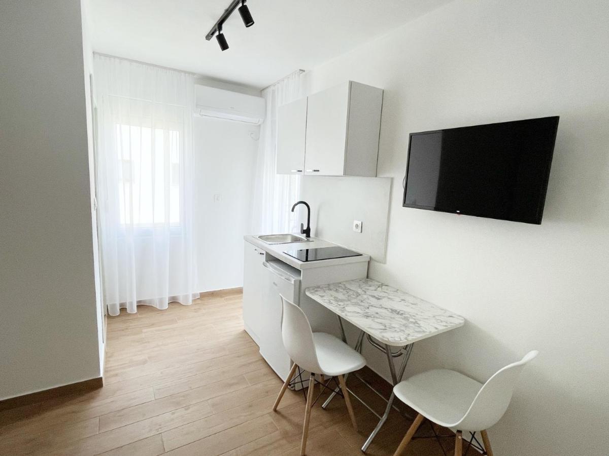 Lana Apartmani Бар Екстериор снимка