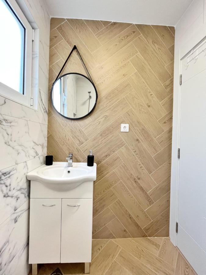 Lana Apartmani Бар Екстериор снимка